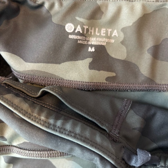 Athleta Green and Black Camo Contender 7/8 Tight Leggings Size Medium - Picture 9 of 10